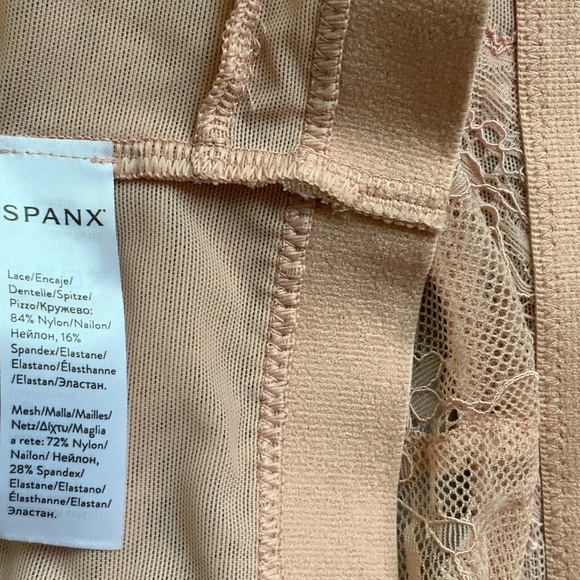Spanx Spotlight on Lace Bralette XS 10124R in Vintage Rose Limited edition NWT - Picture 16 of 16